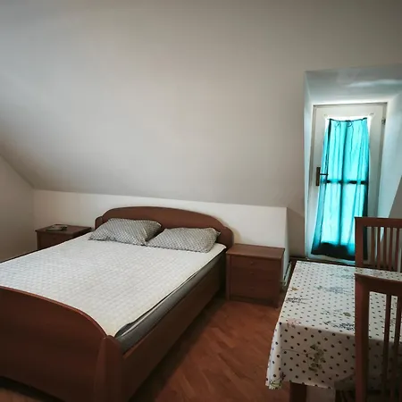 Beli Oblaki Sobe Homestay